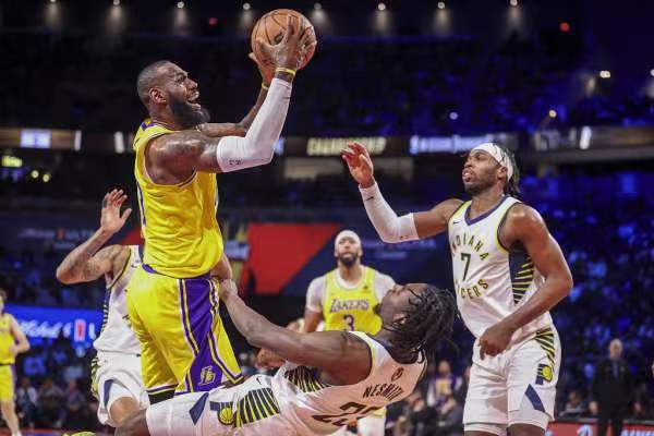 Lakers vinder mesterskabet, og Lakers-trøjerne skinner med sejrens lys